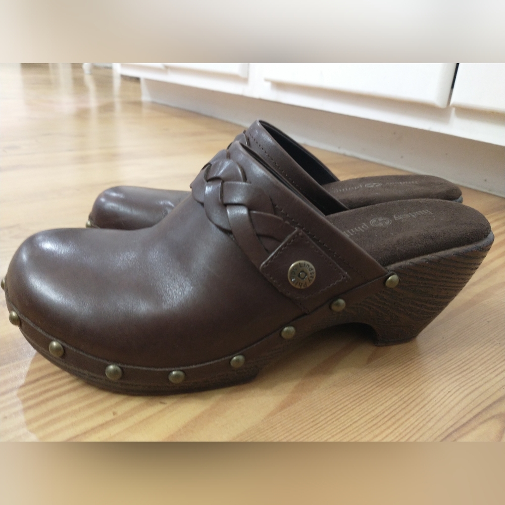 Lindsay Phillips brown heeled mules/clogs